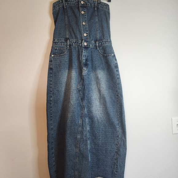 Denim Strapless Back Slit Midi Dress - Picture 4 of 6